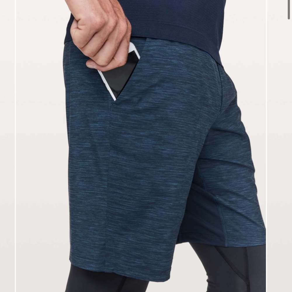 * LuluLemon men’s T.H.E. Short *Linerless 9" Heather Allover Iron Blue Navy L